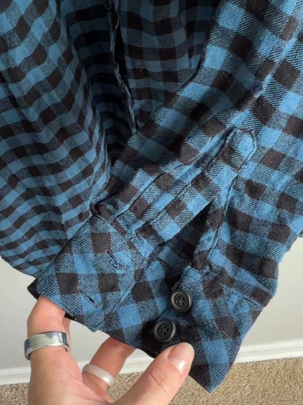 Urban Outfitters Blue Black Buffalo Plaid Flannel Shirt Large Button Up Women’s - Picture 5 of 8